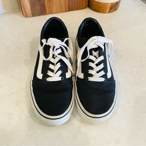 Women’s Vans shoes size 6 black and white